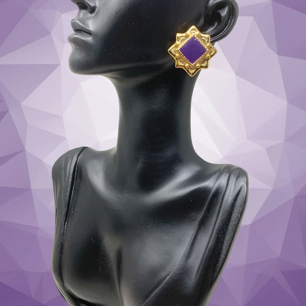 Vintage 1980's Gold Tone Star Purple Enamel Earrings Clip On Carded